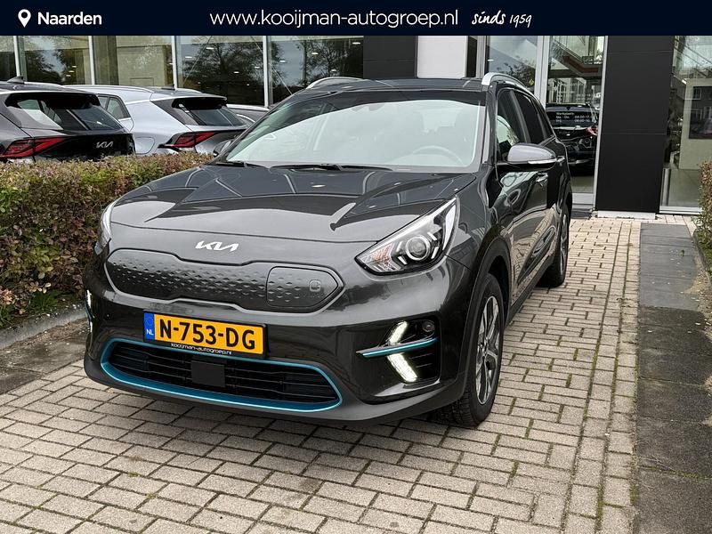 Grijs Gebruikt 2021 Kia Niro 3 SUV | € 26.745 (Eerlijke prijs) - Afbeelding 1/4
