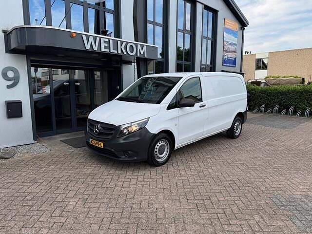 Wit Gebruikt 2016 Mercedes Vito MPV | € 6.990 (Super prijs) - Afbeelding 1/4