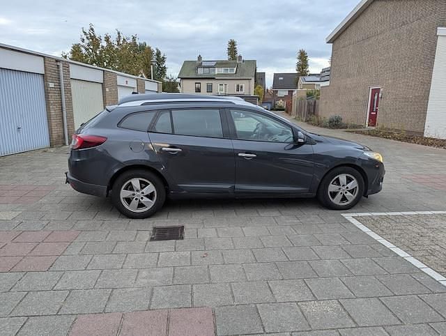 Occasion Renault Mégane Dynamique 110 PK (80 kW) 2011 Grijs Stationwagen