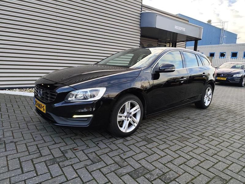 Occasion Volvo V60 Momentum 2016 Zwart Stationwagen