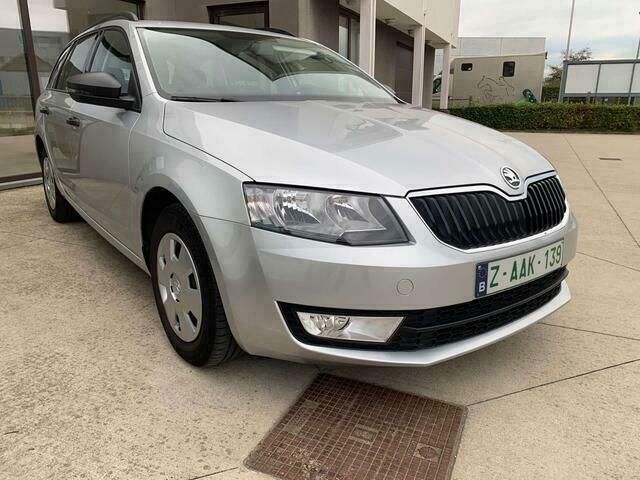 Zilver Gebruikt 2017 Skoda Octavia Active Stationwagen | € 15.246 (Goede deal) - Afbeelding 1/4