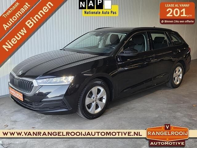 Zwart Gebruikt 2021 Skoda Octavia Stationwagen | € 14.795 (Super prijs) - Afbeelding 1/4