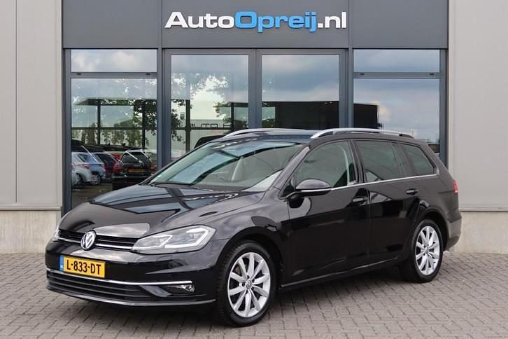 Zwart Occasion 2020 VW Golf VII Highline Stationwagen | € 20.995 (Super prijs) - Afbeelding 1/4