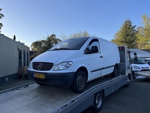 Wit Occasion 2005 Mercedes Vito Van | € 1.250 (Super prijs) - Afbeelding 1/4