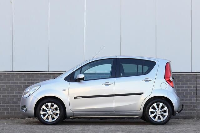 Occasion Opel Agila Edition 68 PK (50 kW) 2013 Grijs Hatchback