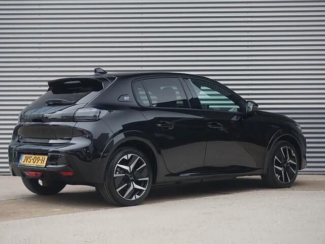 Nieuw Peugeot e-208 Avantage 114 kW (156 PK) 2026 Zwart Hatchback