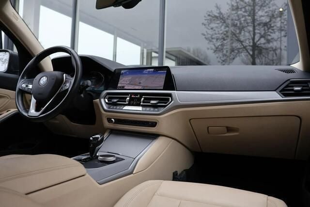 Occasion BMW 330 Efficient Dynamics 259 PK (190 kW) 2019 Grijs, metallic lak Stationwagen
