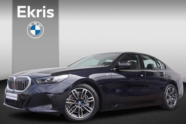 Zwart Nieuw 2025 BMW i5 Comfort Edition Sedan | € 83.957 - Afbeelding 1/4