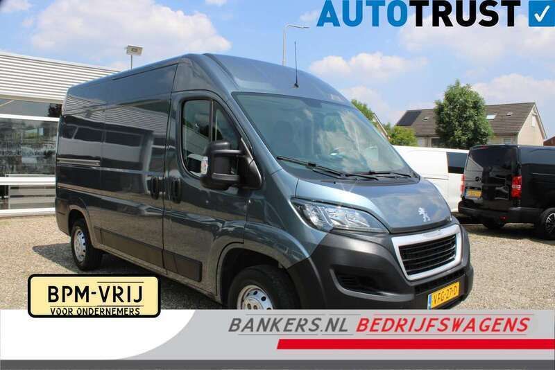 Grijs Gebruikt 2020 Peugeot Boxer Van | € 14.950 (Eerlijke prijs) - Afbeelding 1/4