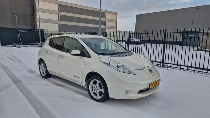 Gebruikt 2014 Nissan Leaf Acenta+ Hatchback | € 3.900 (Goede deal) - Afbeelding 1/4