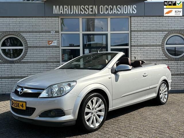 Grijs Gebruikt 2010 Opel Astra Cabriolet Enjoy Cabriolet | € 5.995 (Eerlijke prijs) - Afbeelding 1/4