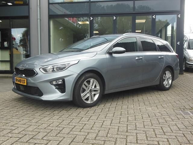 Grijs Gebruikt 2022 Kia Ceed Sportswagon Stationwagen | € 15.950 (Iets duurder) - Afbeelding 1/4