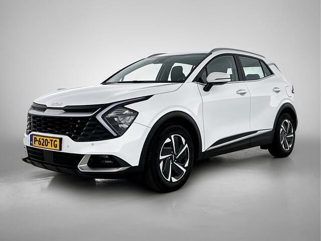 Wit Occasion 2022 Kia Sportage Play SUV | € 23.885 (Iets duurder) - Afbeelding 1/4