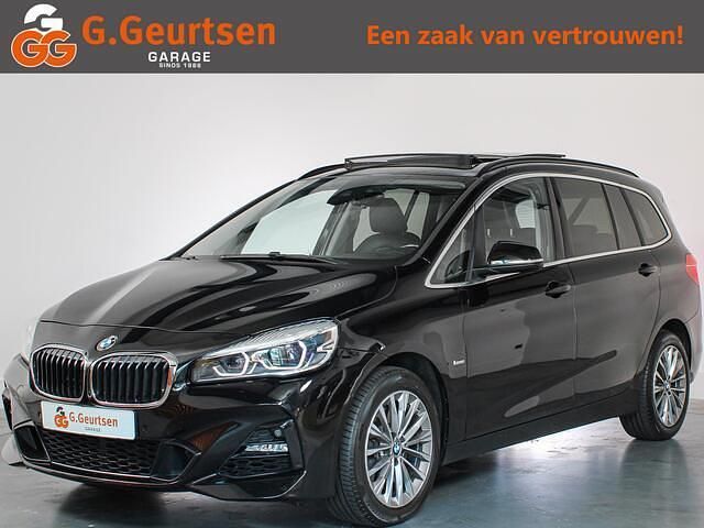 Zwart Gebruikt 2018 BMW 220 Executive Stationwagen | € 24.900 (Duur) - Afbeelding 1/4
