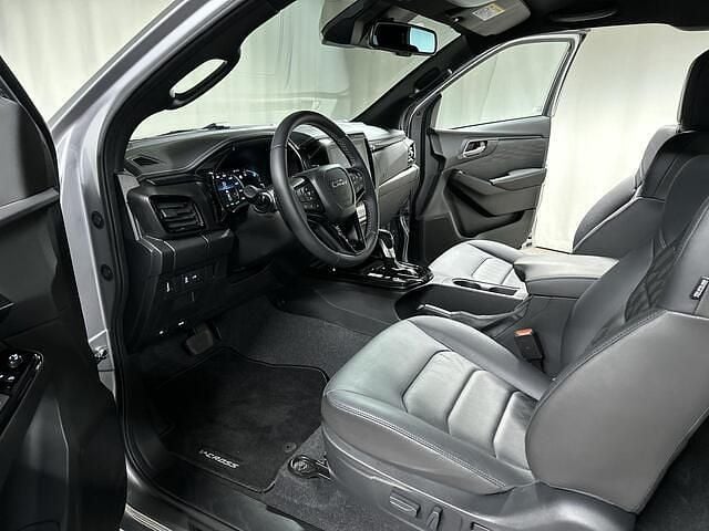 Nieuw Isuzu D-Max 177 PK (130 kW) 2025 Zilver Van