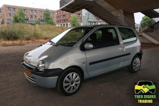 Grijs Gebruikt 2004 Renault Twingo Hatchback | € 1.177 (Eerlijke prijs) - Afbeelding 1/4