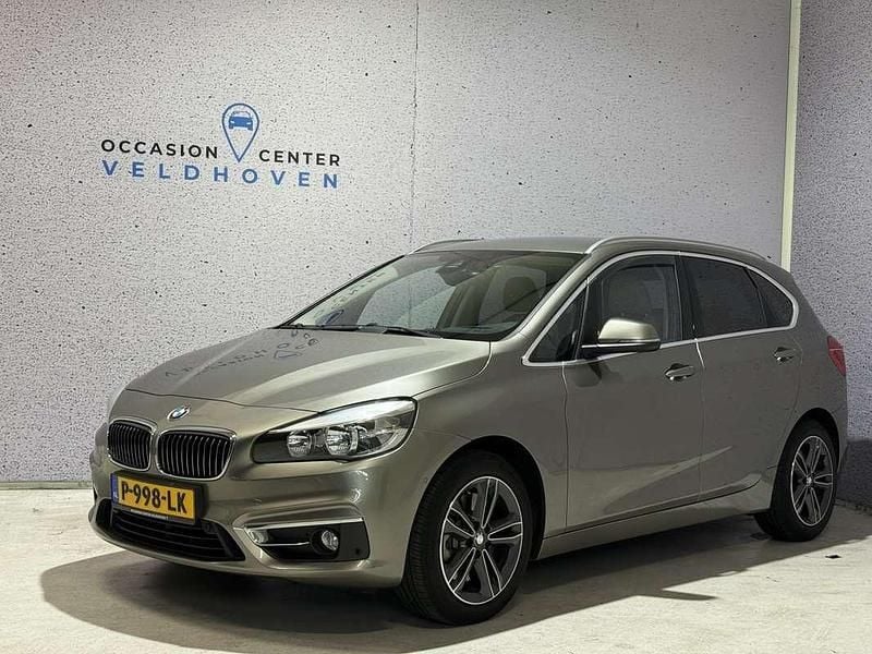Grijs Gebruikt 2015 BMW 225 Active Tourer Executive MPV | € 16.700 (Eerlijke prijs) - Afbeelding 1/4