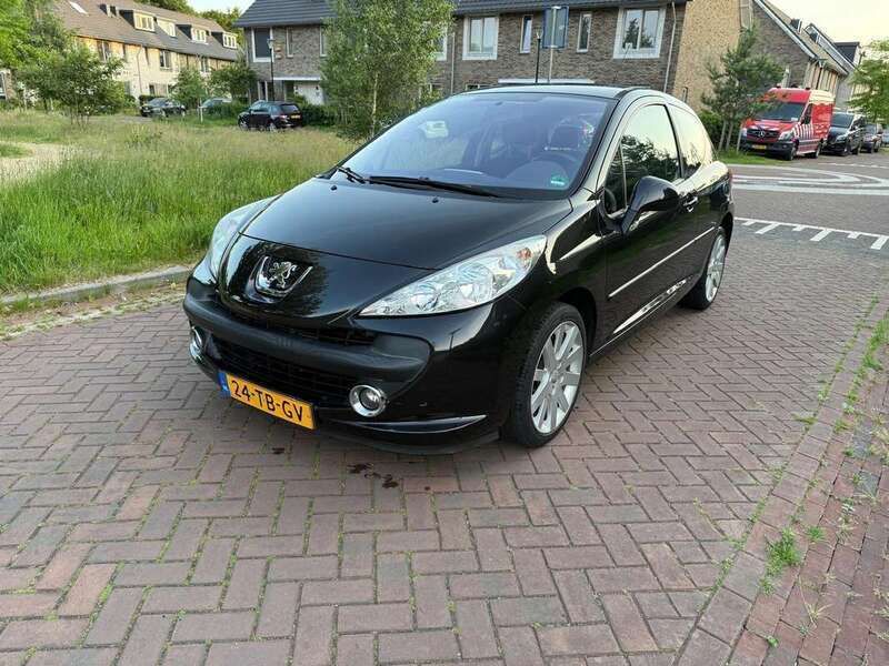 Zwart Gebruikt 2006 Peugeot 207 Hatchback | € 1.950 (Eerlijke prijs) - Afbeelding 1/4