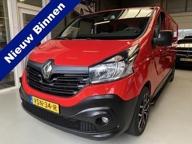 Rood Gebruikt 2016 Renault Trafic Van | € 7.950 (Goede deal) - Afbeelding 1/4