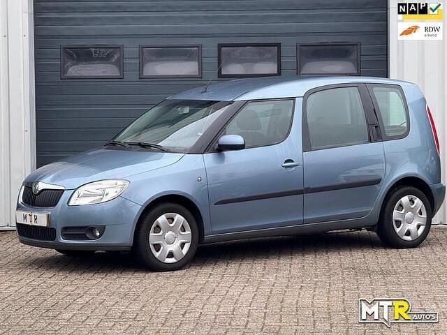 Blauw (metallic) Occasion 2007 Skoda Roomster Style MPV | € 2.950 (Eerlijke prijs) - Afbeelding 1/4