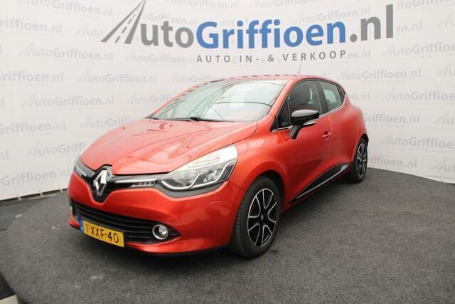 Rood Gebruikt 2014 Renault Clio IV Night&Day Hatchback | € 5.790 (Goede deal) - Afbeelding 1/4
