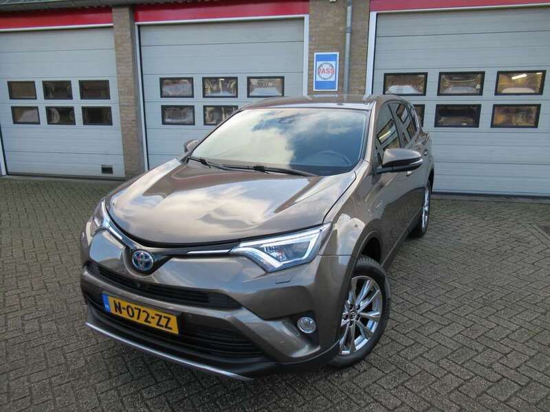 Bruin Gebruikt 2017 Toyota RAV4 Hybrid SUV | € 21.450 (Duur) - Afbeelding 1/4