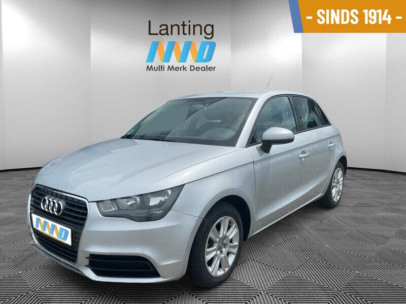Grijs Gebruikt 2012 Audi A1 Sportback Attraction Hatchback | € 5.959 - Afbeelding 1/3