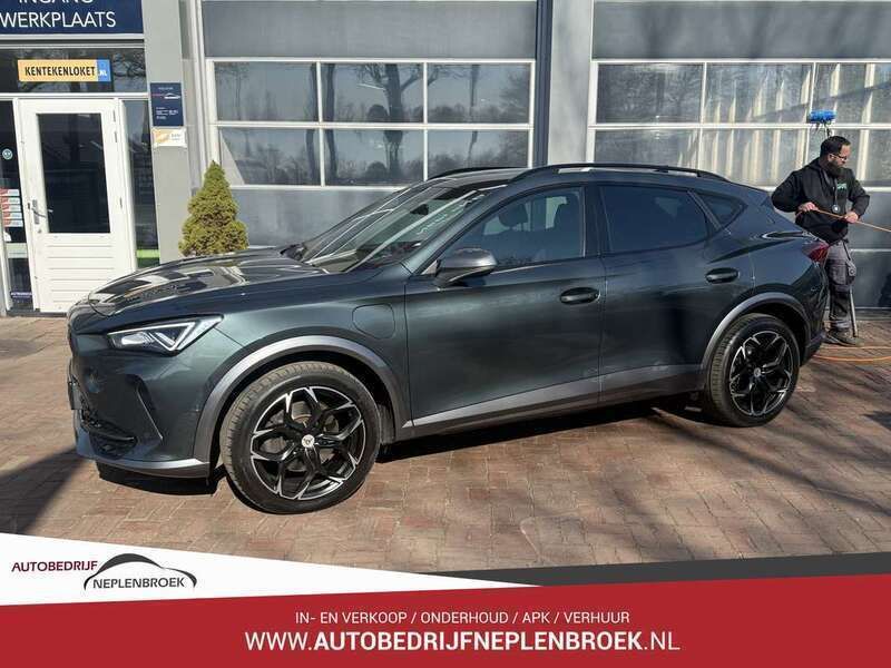 Zwart, metallic lak Gebruikt 2021 Cupra Formentor VZ SUV | € 26.250 - Afbeelding 1/4