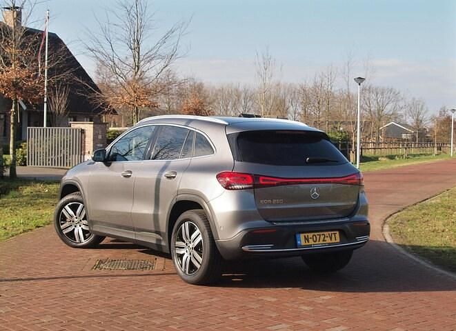 Occasion Mercedes EQA250 Business 140 kW (191 PK) 2021 Grijs (metallic) SUV