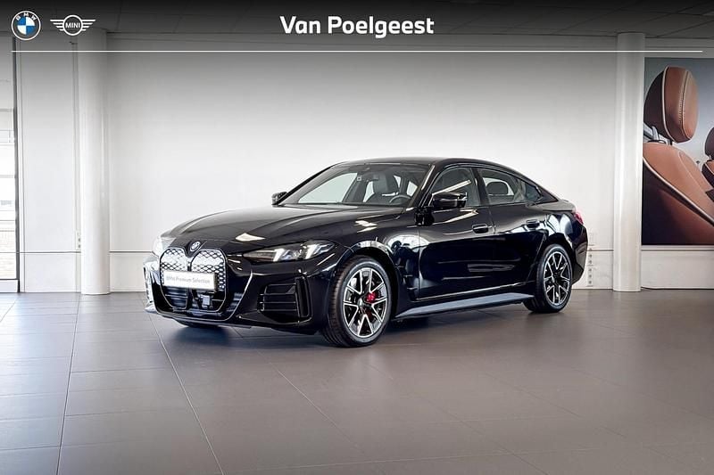 Zwart Gebruikt 2024 BMW i4 Basis Sedan | € 46.750 (Eerlijke prijs) - Afbeelding 1/4