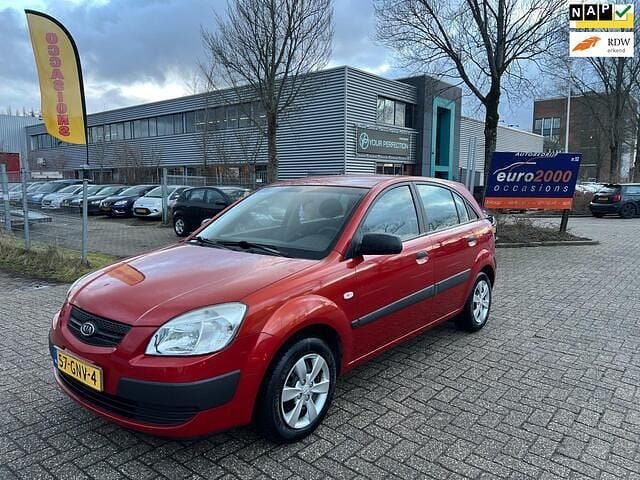 Occasion Kia Rio 97 PK (71 kW) 2008 Rood Hatchback