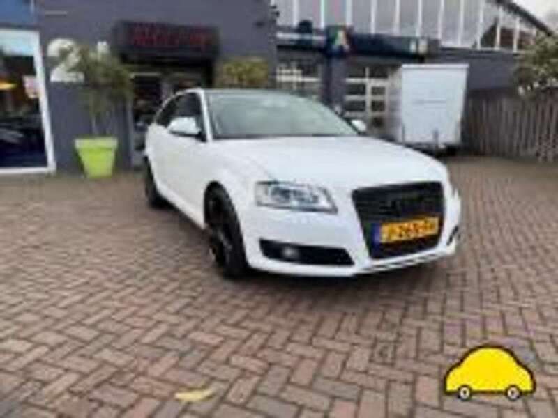 Gebruikt 2010 Audi A3 Sportback Ambiente Stationwagen | € 11.000 - Afbeelding 1/4