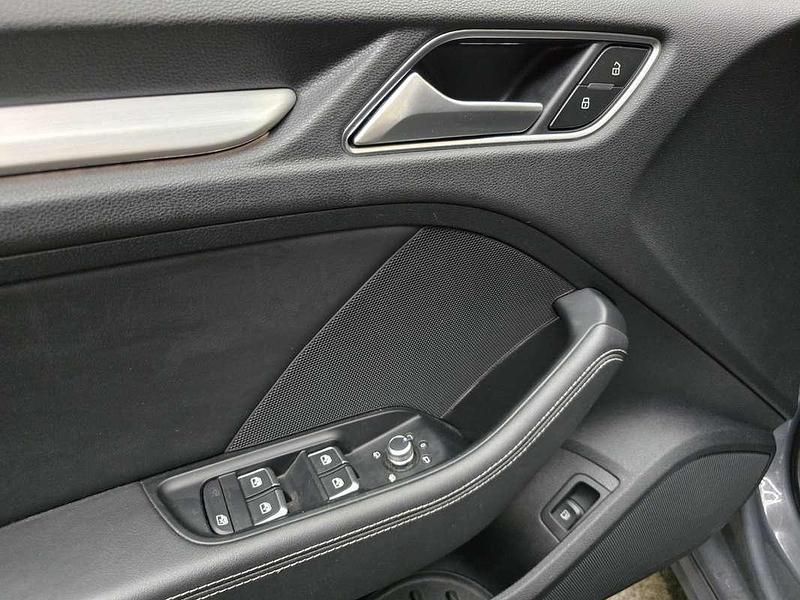 Occasion Audi A3 Sportback e-tron S-Line 150 PK (110 kW) 2020 Grijs Hatchback