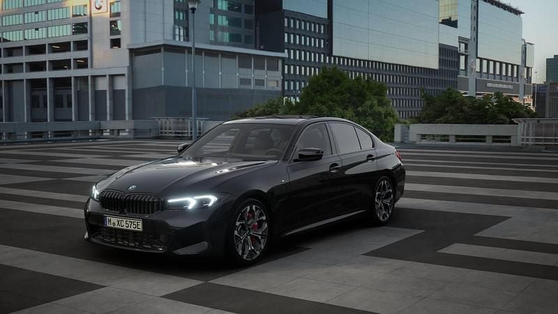 Zwart Nieuw 2025 BMW 330e M Sport Sedan | € 67.579 (Goede deal) - Afbeelding 1/4
