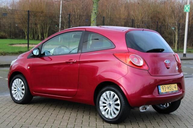 Occasion Ford Ka Titanium 69 PK (50 kW) 2009 Roze Hatchback