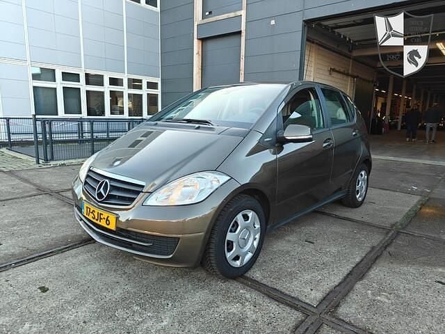 Bruin Gebruikt 2011 Mercedes A160 Business MPV | € 2.450 (Super prijs) - Afbeelding 1/4