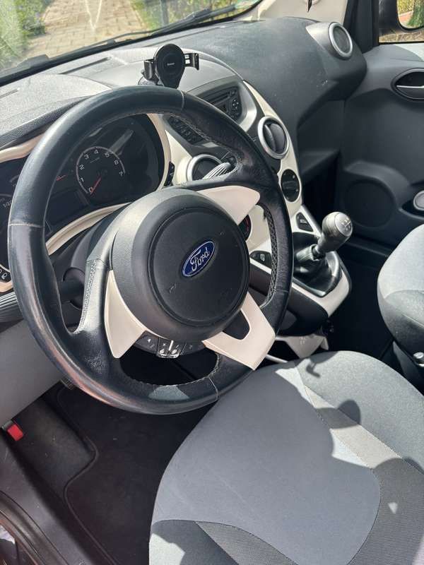 Zwart Gebruikt 2011 Ford Ka Titanium X Hatchback | € 3.500 (Eerlijke prijs) - Afbeelding 1/4