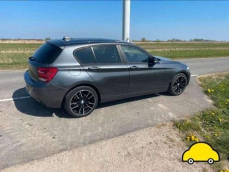 Zwart Gebruikt 2012 BMW 116 Hatchback | € 4.000 (Super prijs) - Afbeelding 1/4