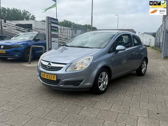 Grijs Gebruikt 2009 Opel Corsa Edition Hatchback | € 2.349 (Eerlijke prijs) - Afbeelding 1/4