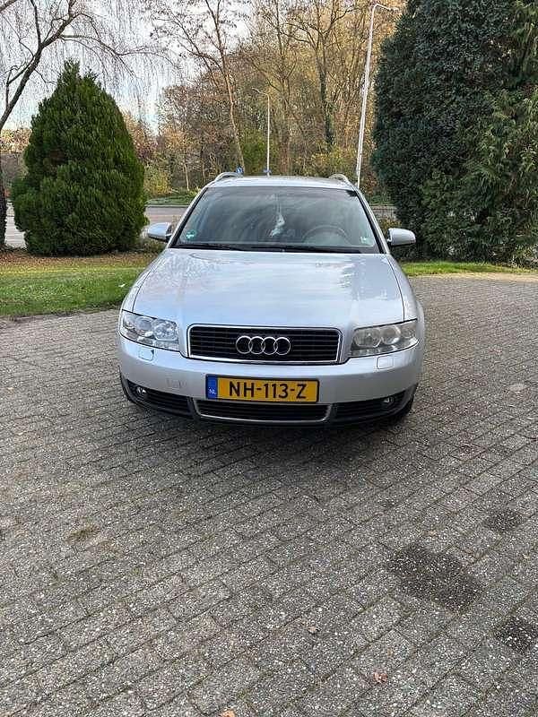 Gebruikt 2002 Audi A4 Stationwagen | € 1.800 (Eerlijke prijs) - Afbeelding 1/4