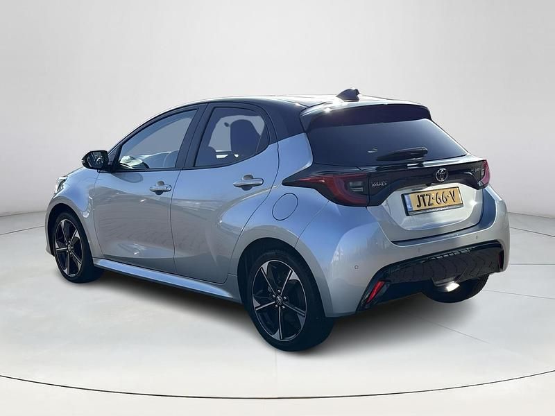 Nieuw Toyota Yaris Hybrid Executive 2026 Grijs Hatchback