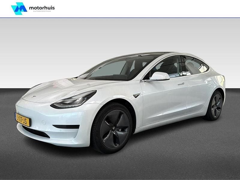 Wit Occasion 2020 Tesla Model 3 Standard Range Sedan | € 18.945 (Goede deal) - Afbeelding 1/4
