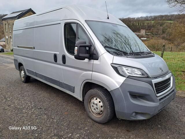Grijs Gebruikt 2017 Peugeot Boxer Van | € 14.990 (Goede deal) - Afbeelding 1/4
