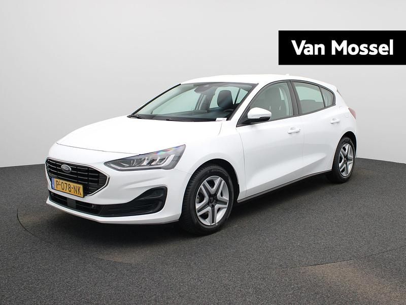 Wit Gebruikt 2022 Ford Focus Hatchback | € 13.400 (Goede deal) - Afbeelding 1/4