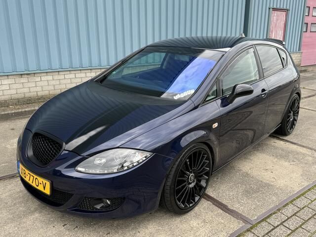 Blauw Gebruikt 2008 Seat Leon Stylance Hatchback | € 5.750 (Duur) - Afbeelding 1/4
