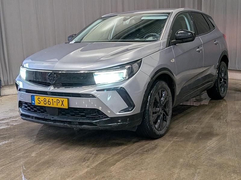 Grijs Occasion 2023 Opel Grandland X SUV | € 24.340 (Eerlijke prijs) - Afbeelding 1/3
