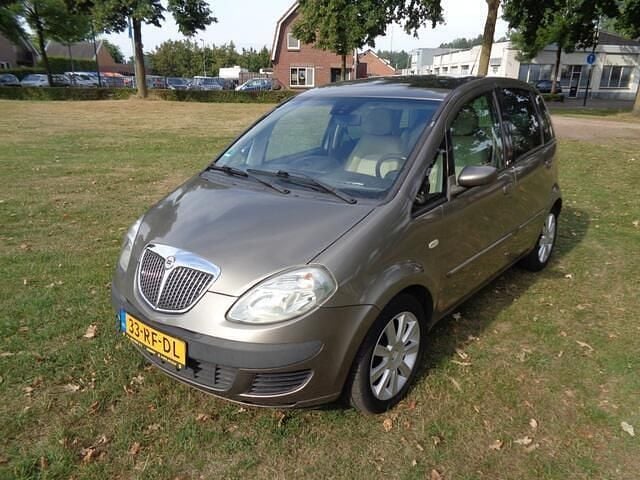 Grijs Gebruikt 2005 Lancia Musa MPV | € 1.148 (Super prijs) - Afbeelding 1/4