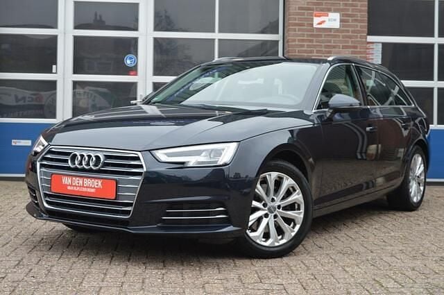 Blauw Gebruikt 2017 Audi A4 Comfort Stationwagen | € 15.950 (Super prijs) - Afbeelding 1/4