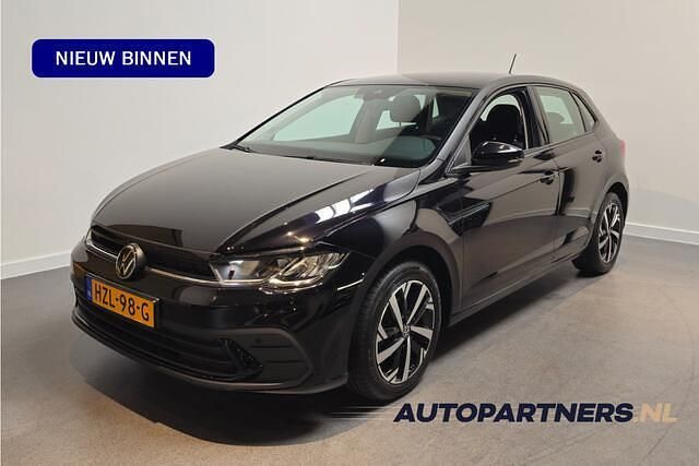 Zwart Gebruikt 2024 VW Polo Business Hatchback | € 23.950 (Eerlijke prijs) - Afbeelding 1/4