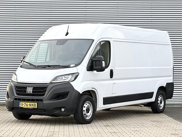 Wit Occasion 2023 Fiat Ducato Van | € 18.950 (Super prijs) - Afbeelding 1/4